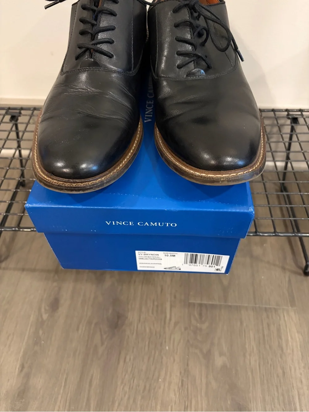 Vince Camuto smooth black